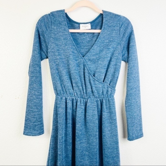 EVERLY Gray Surplice Long Sleeve Empire Mini Dress Size‎ Small - Picture 3 of 6